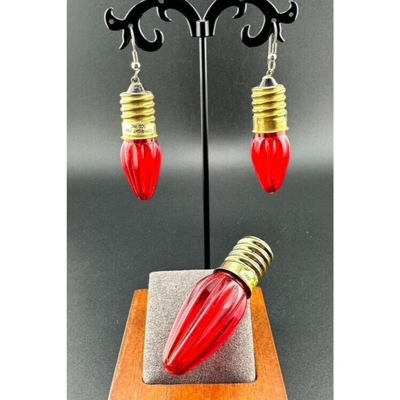 Vtg Christmas Red Light Bulb Holiday Earrings & Brooch Set - Picture 1 of 5